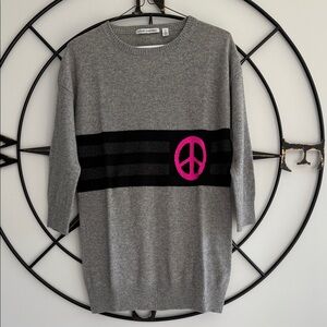 100% cashmere Gray Sweater with Pink Peace Sign